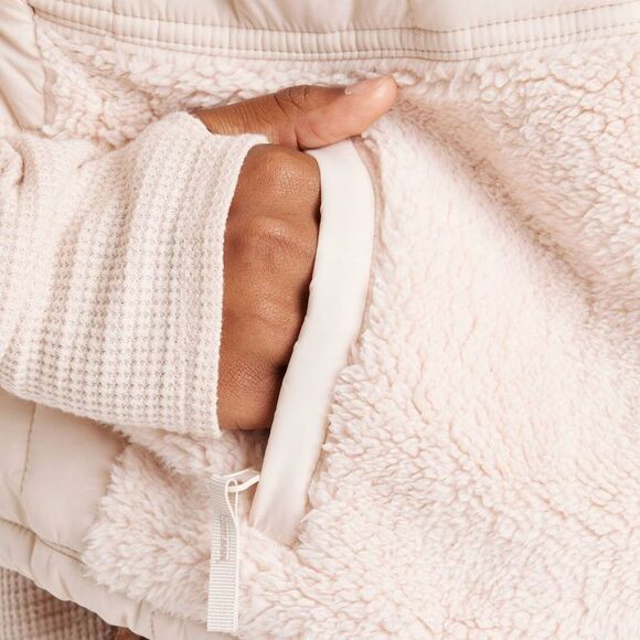 JoyLab - Women's High Pile and Quilted Vest - JoyLab Cream Cream - Picture 4 of 4